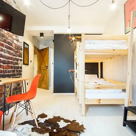 Retro Apartment *