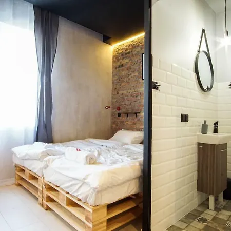 Retro Apartment *