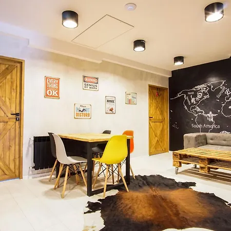 Retro Apartment *